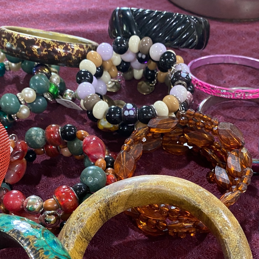 Vintage Multicolor Bracelet Lot 16 Bracelets - Picture 6 of 9
